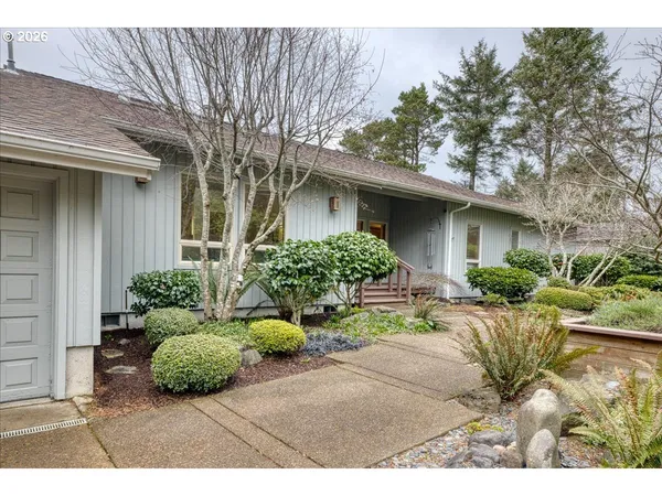 $1,297,000 | 4515 North Coast Highway, Newport, OR 97365