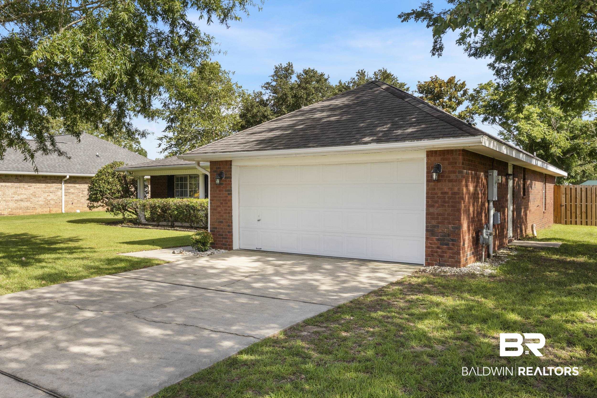 9610 Watkins Drive Fairhope, AL 36532 - Photo 19 of 26 Ranch-style home featuring a front lawn