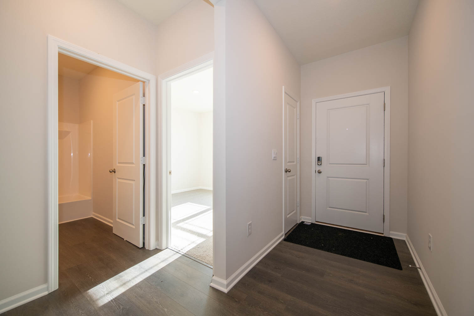 332 Milltown Dr. Pendleton, IN 46064 - Photo 4 of 46