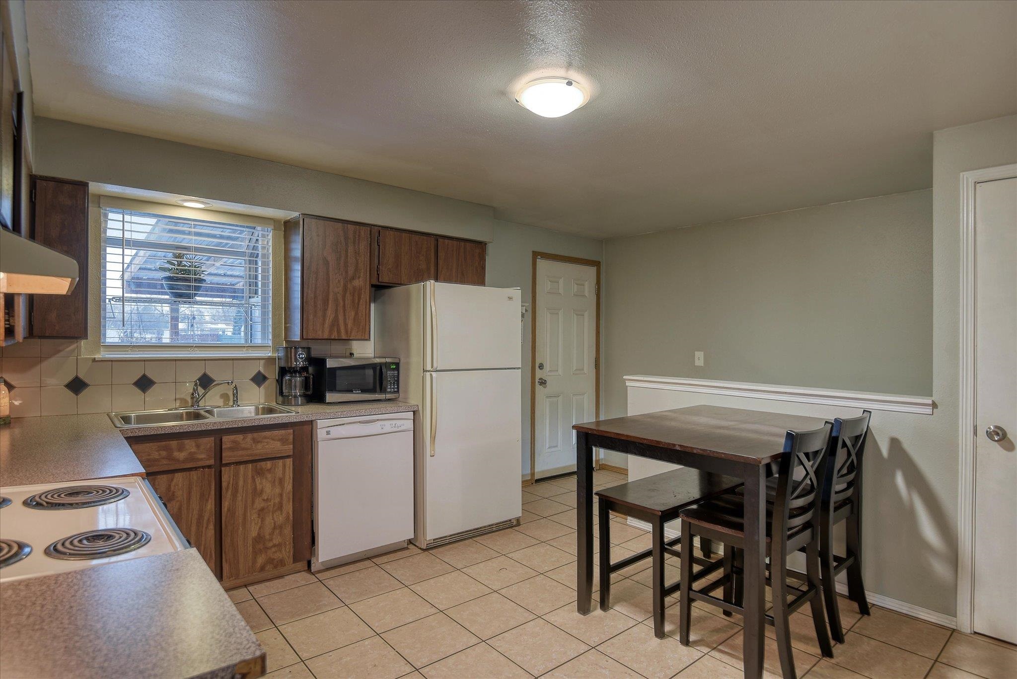 817 North Vista Road Spokane Valley, WA 99212 - Photo 4 of 26 Gallery Image 4