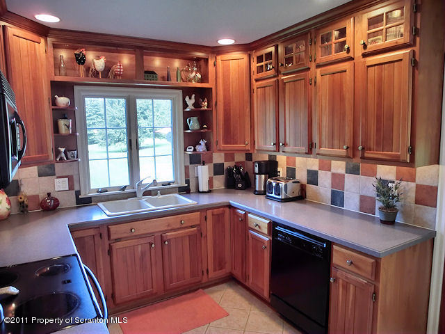 193 Northup Road Clarks Summit, PA 18411 - Photo 8 of 24 Gallery Image 8