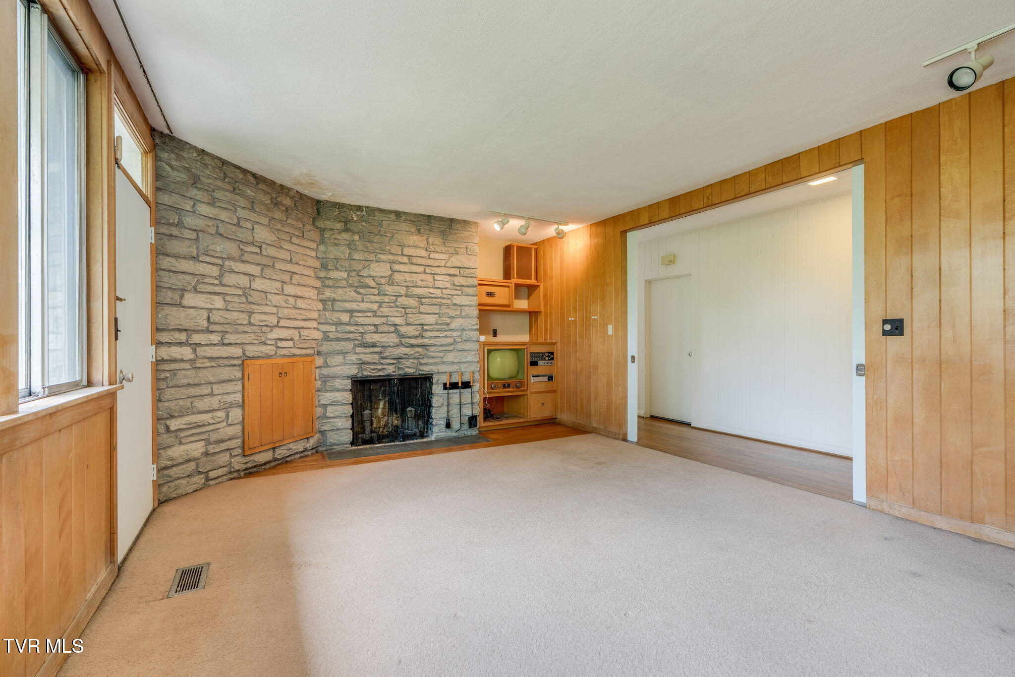 209 Maple Tree Drive Bristol, TN 37620 - Photo 35 of 53 019