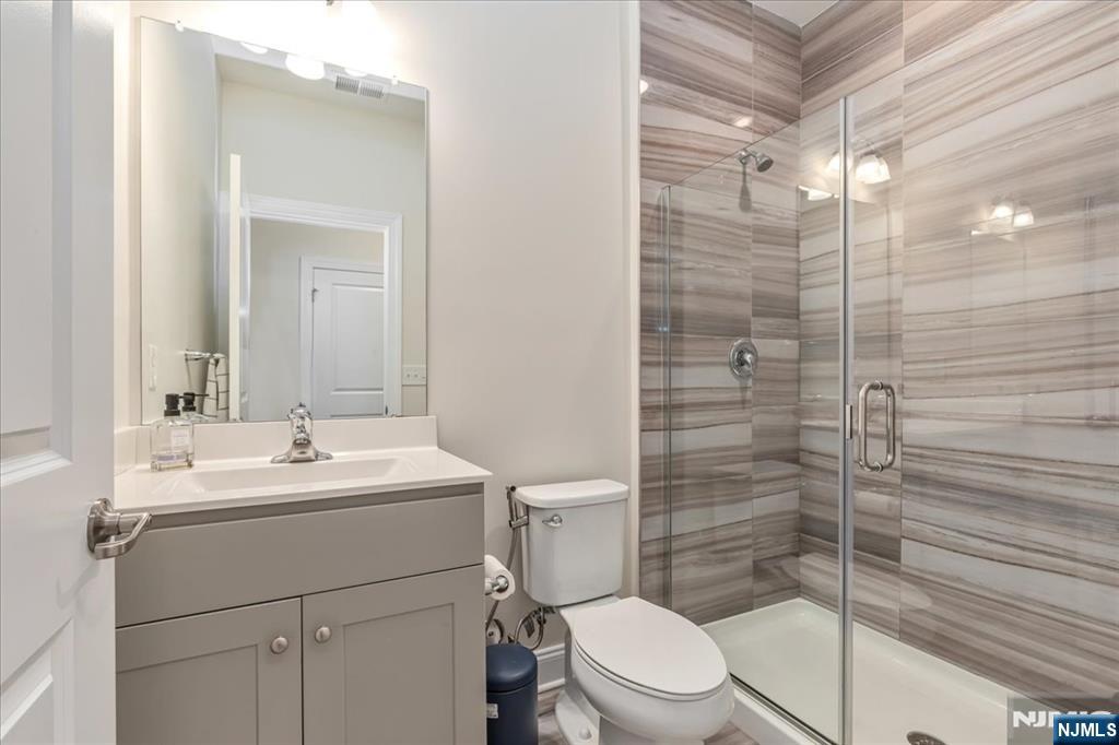 102 Abbe Road Little Falls, NJ 07424 - Photo 23 of 30