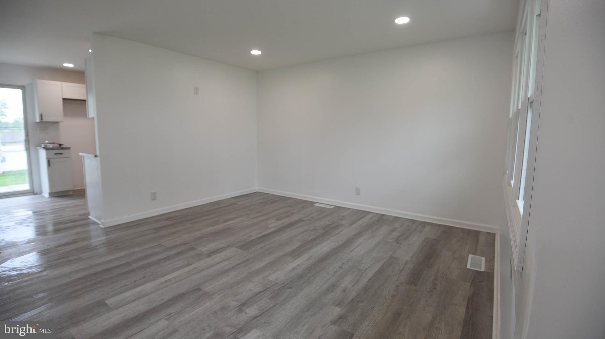 348 Trenton Road Fairless Hills, PA 19030 - Photo 12 of 18 Gallery Image 12