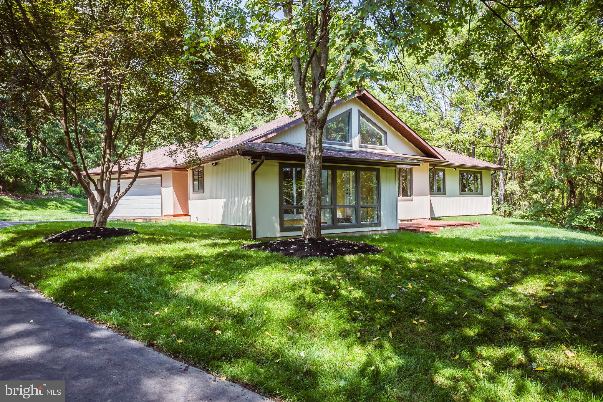 6237 Lower Mountain Road New Hope, PA 18938 - Photo 1 of 30 Gallery Image 1