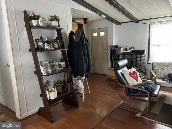 $120,000 | 101 Dumfries Drive, Unit 101, Dumfries, VA 22026