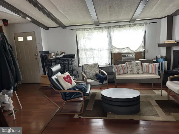 $120,000 | 101 Dumfries Drive, Unit 101, Dumfries, VA 22026