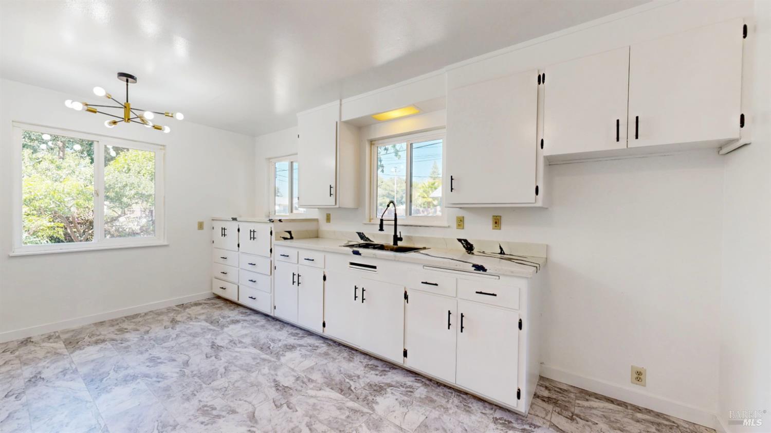 592 South Avenue Santa Rosa, CA 95407 - Photo 14 of 55