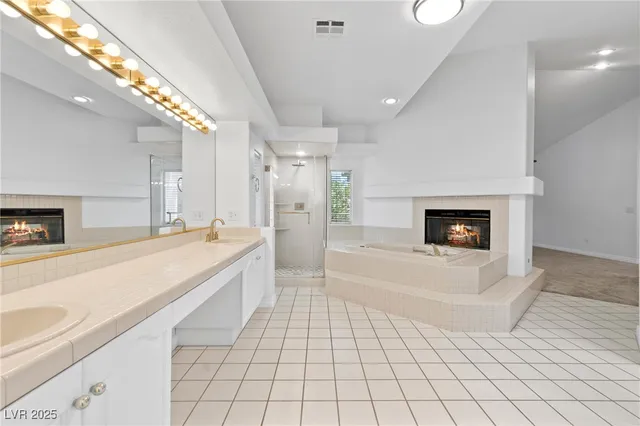 $3,790 | 3004 Sun Lake Drive, Las Vegas, NV 89128