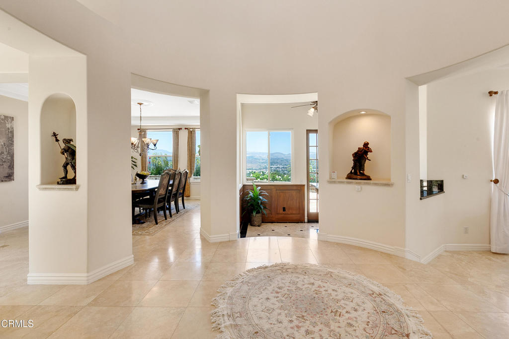 12127 Presilla Road Camarillo, CA 93012 - Photo 20 of 69