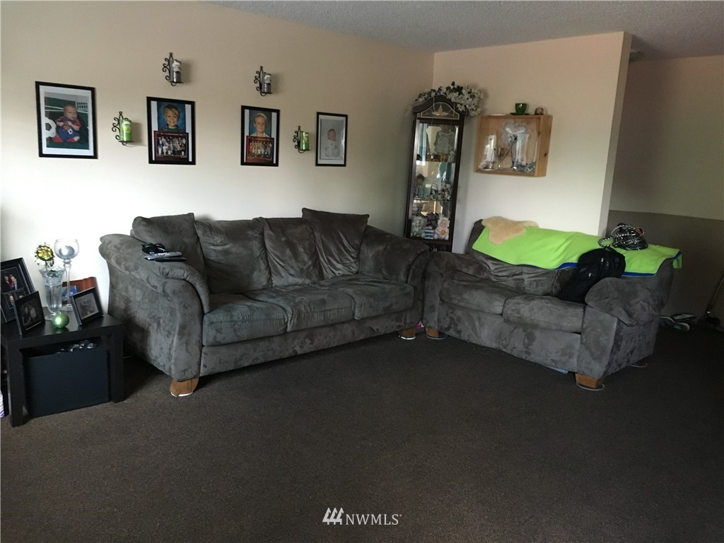 335 Heather Road, Unit 205 Everett, WA 98203 - Photo 3 of 10 Gallery Image 3