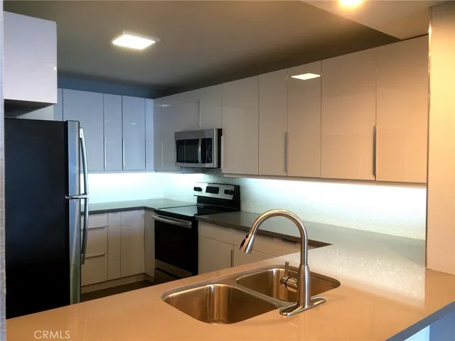 $995,000 | 1750 East Ocean Boulevard, Unit 1509, Long Beach, CA 90802