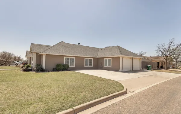 $379,000 | 1 Highland Drive, Ransom Canyon, TX 79366