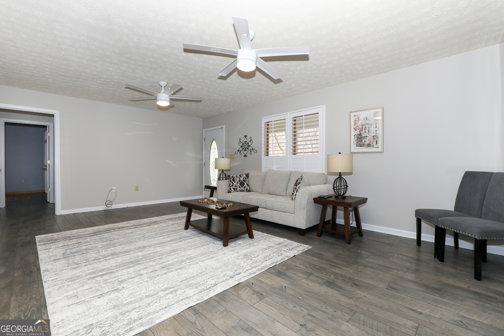 504 Rue Chalet Lavonia, GA 30553 - Photo 11 of 26