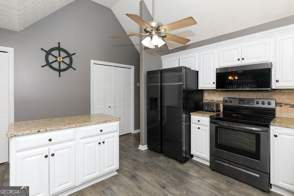 504 Rue Chalet Lavonia, GA 30553 - Photo 4 of 26