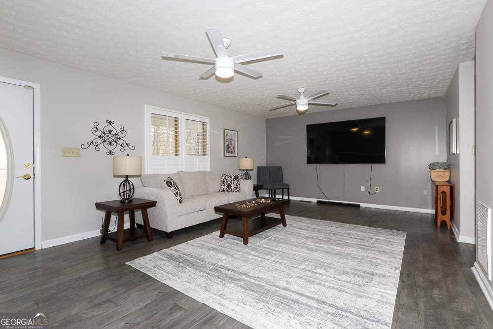 504 Rue Chalet Lavonia, GA 30553 - Photo 9 of 26