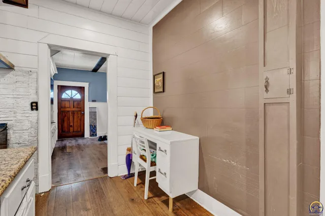 $187,211 | 413 Southwest Fillmore Street, Topeka, KS 66606