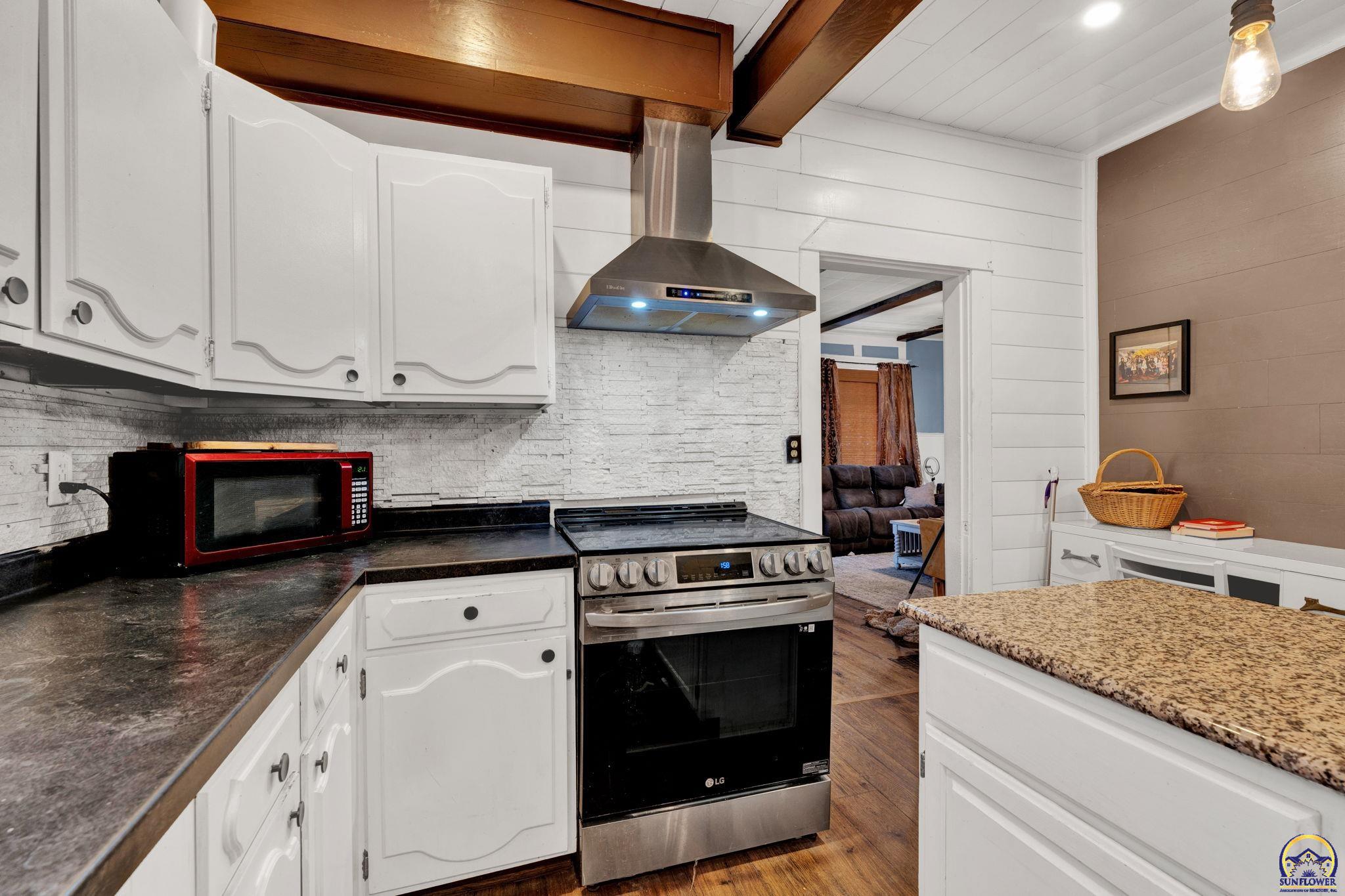 413 Southwest Fillmore Street Topeka, KS 66606 - Photo 13 of 33