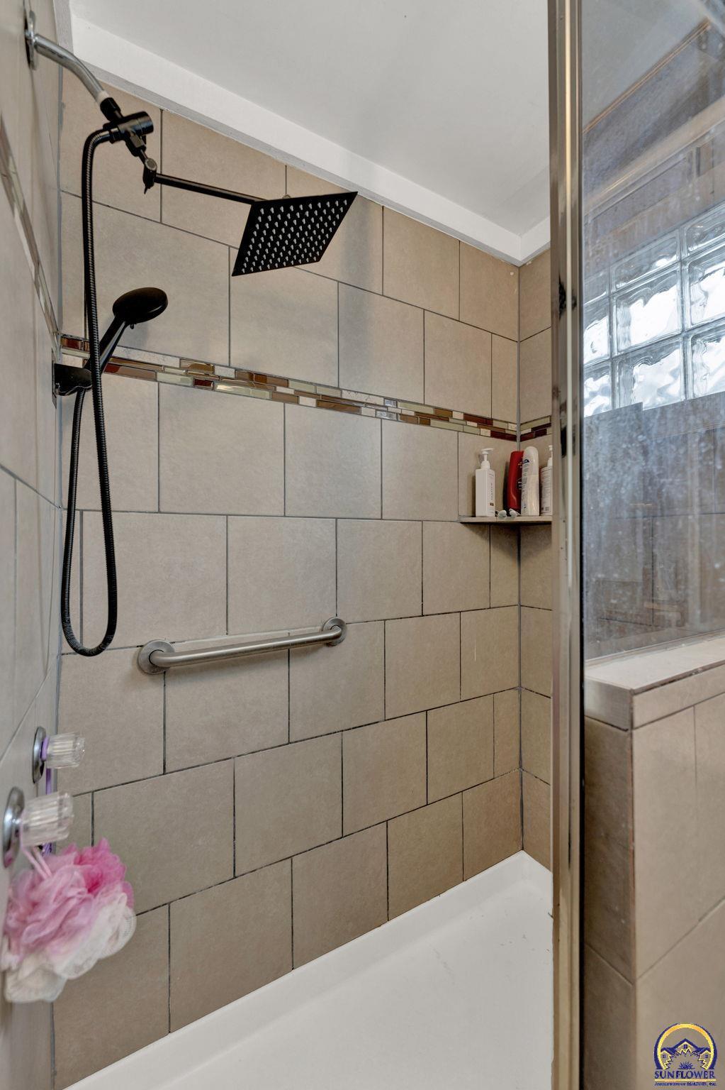 413 Southwest Fillmore Street Topeka, KS 66606 - Photo 19 of 33