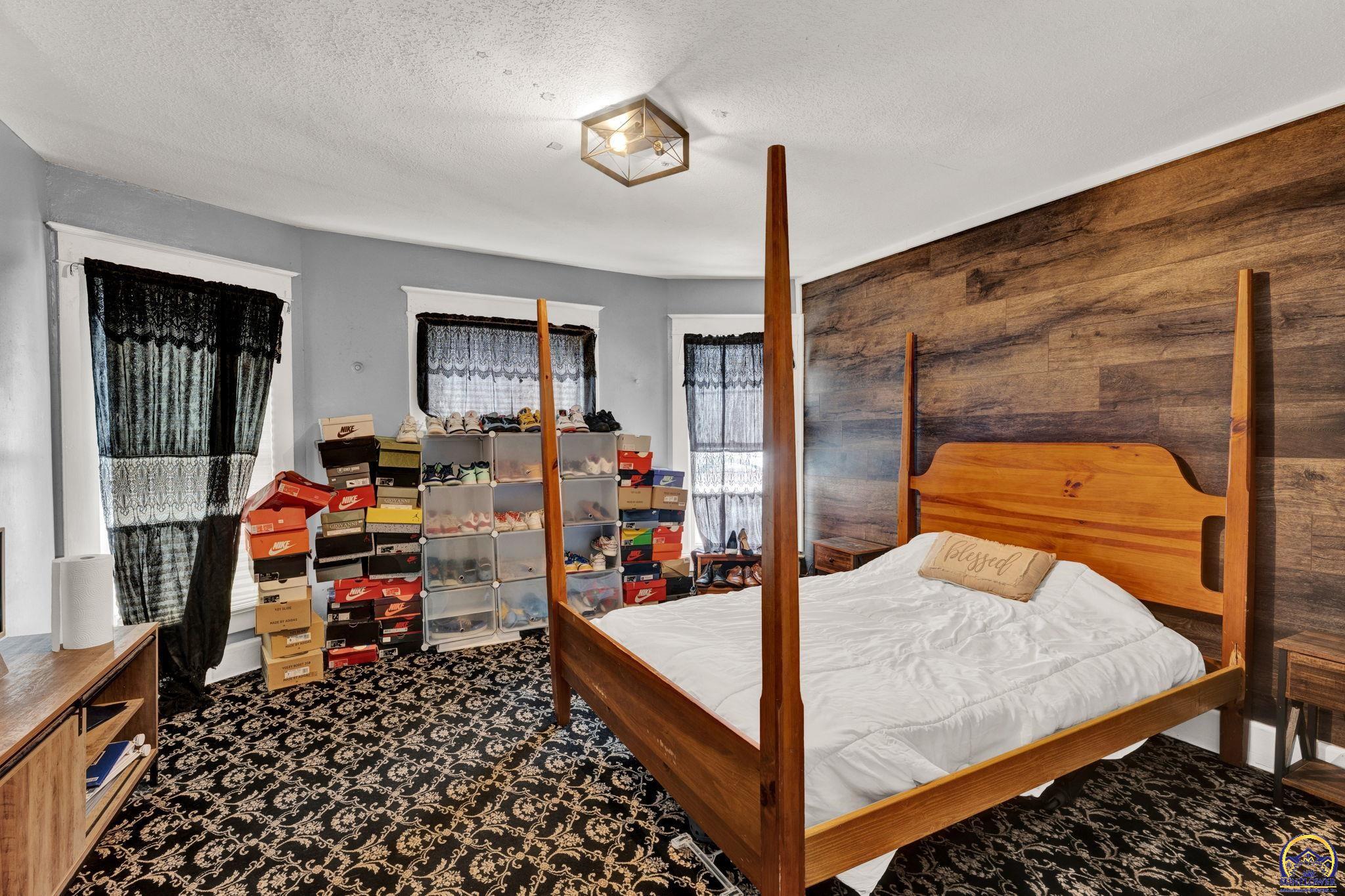 413 Southwest Fillmore Street Topeka, KS 66606 - Photo 26 of 33