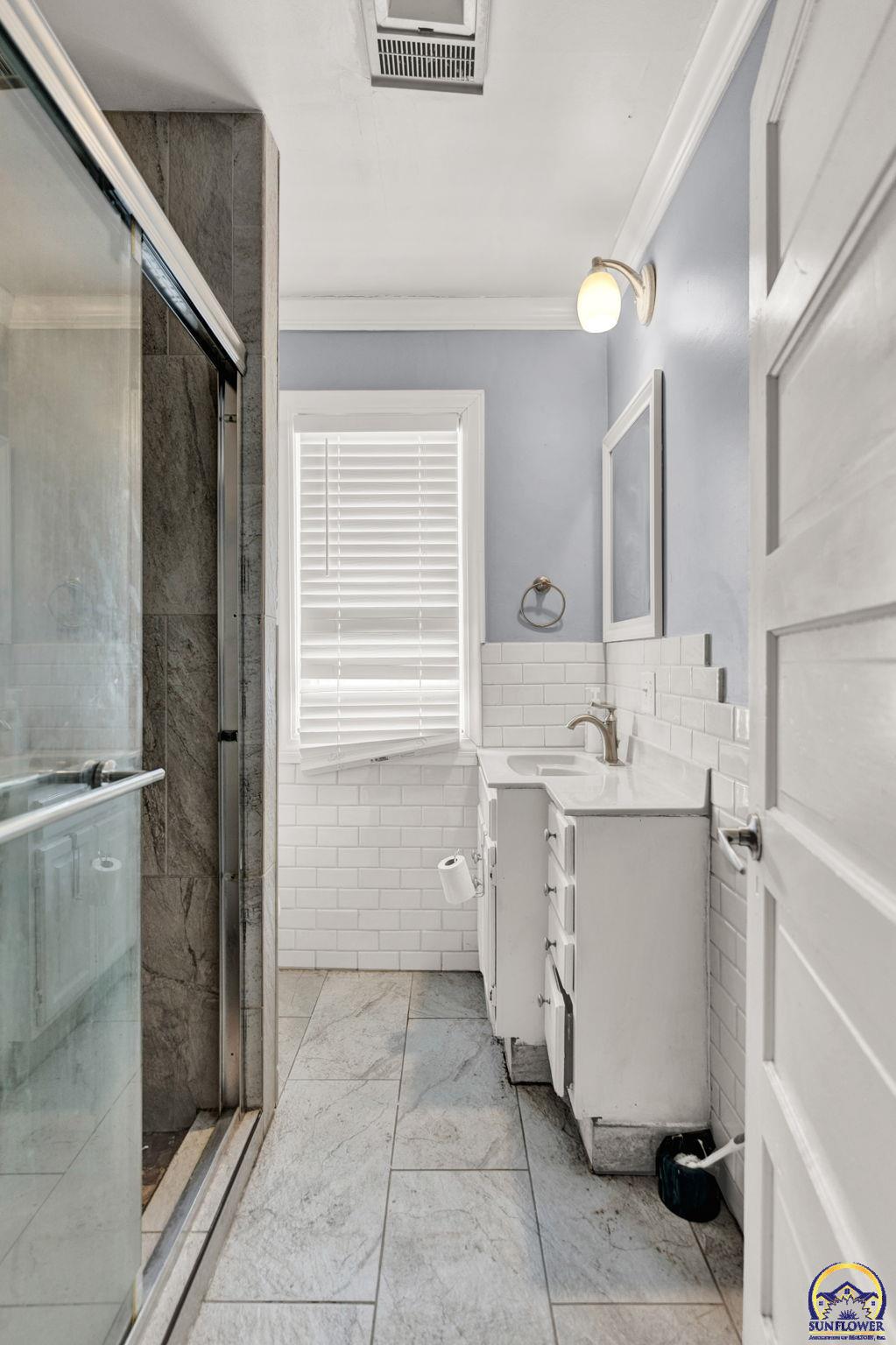 413 Southwest Fillmore Street Topeka, KS 66606 - Photo 28 of 33