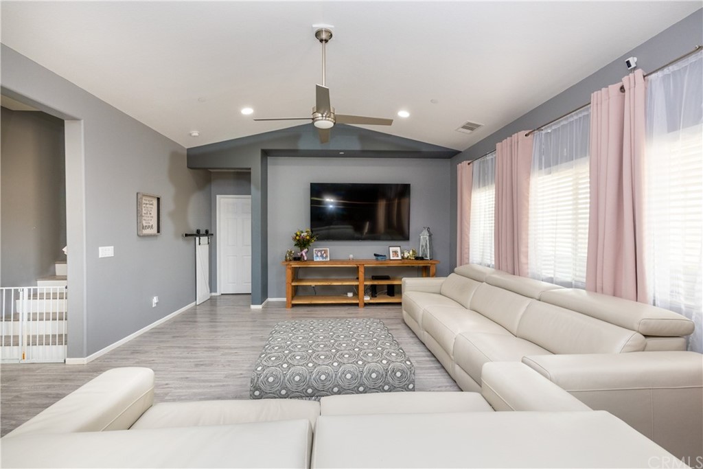 6838 Reflection Way Jurupa Valley, CA 92509 - Photo 20 of 31 FAMILY ROOM DOWNSTAIRS