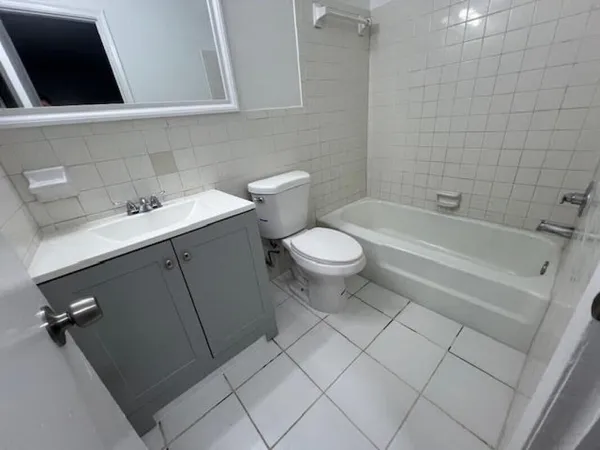 $1,895 | 1200 South Broadway, Unit 209, Lantana, FL 33462