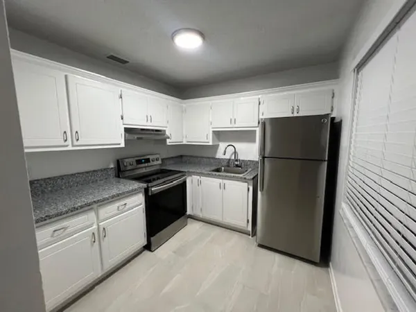 $1,895 | 1200 South Broadway, Unit 209, Lantana, FL 33462