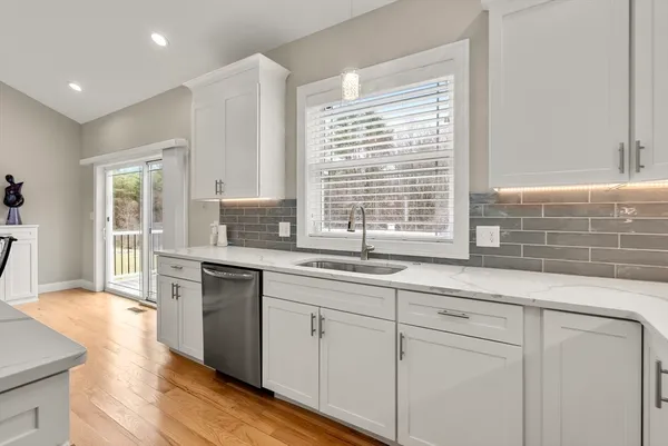 $799,900 | 17 Sunny Crest Lane, Belchertown, MA 01007