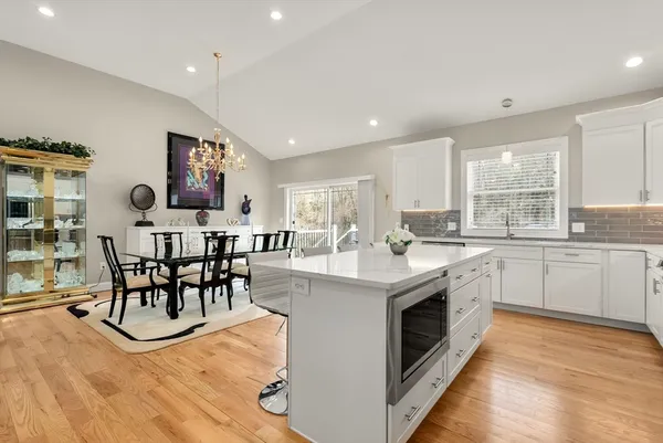 $799,900 | 17 Sunny Crest Lane, Belchertown, MA 01007