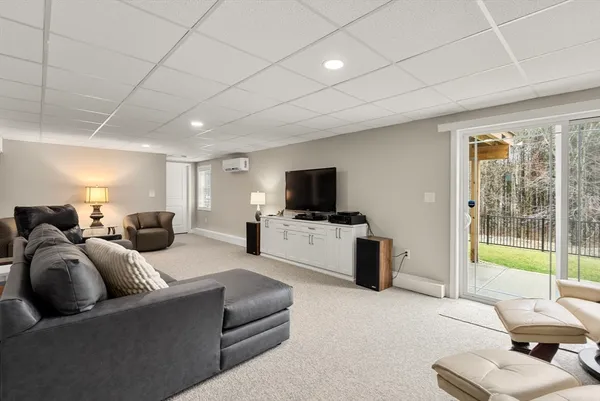 $799,900 | 17 Sunny Crest Lane, Belchertown, MA 01007