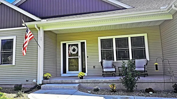 $799,900 | 17 Sunny Crest Lane, Belchertown, MA 01007