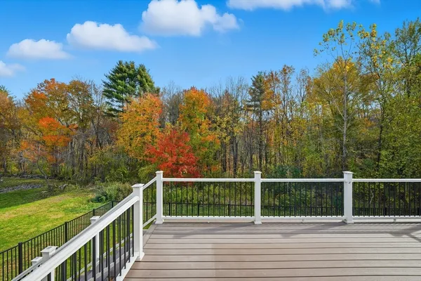 $799,900 | 17 Sunny Crest Lane, Belchertown, MA 01007