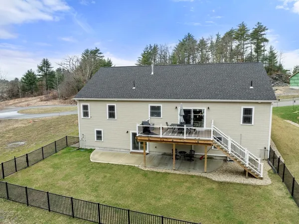 $799,900 | 17 Sunny Crest Lane, Belchertown, MA 01007