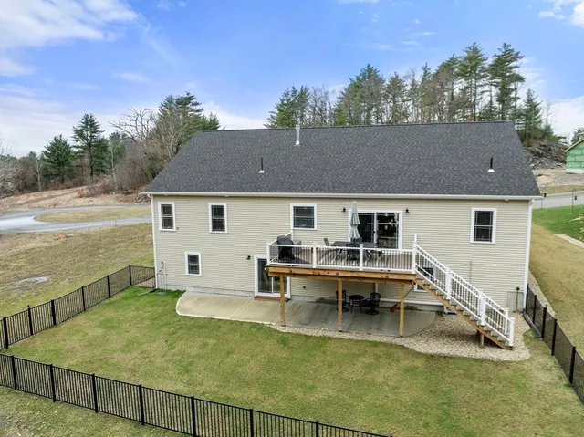 $799,900 | 17 Sunny Crest Lane, Belchertown, MA 01007