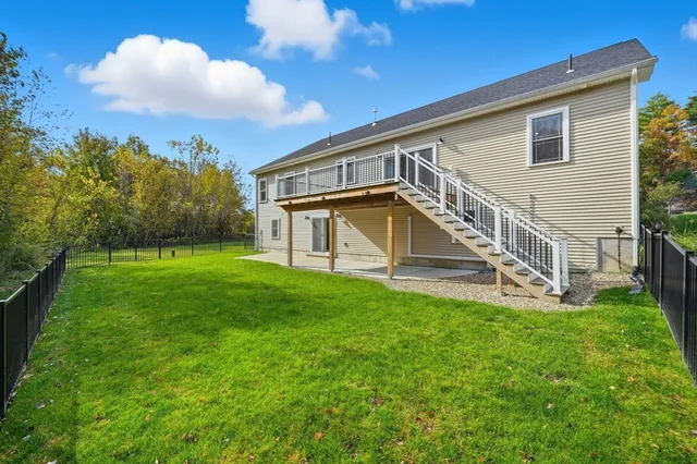 $799,900 | 17 Sunny Crest Lane, Belchertown, MA 01007