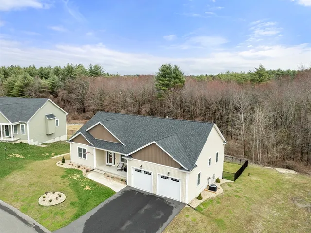 $799,900 | 17 Sunny Crest Lane, Belchertown, MA 01007