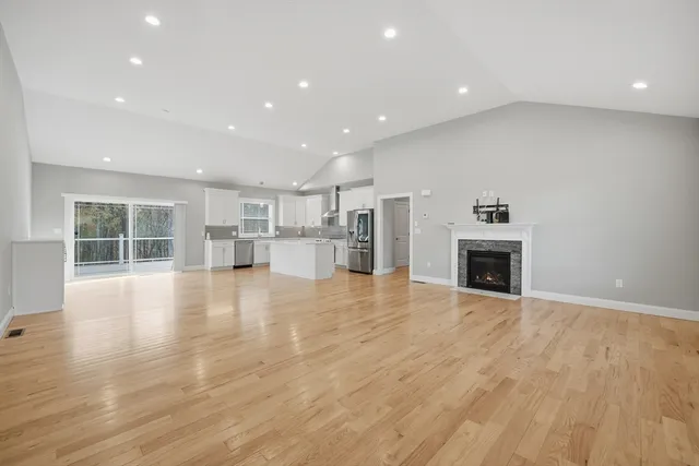 $799,900 | 17 Sunny Crest Lane, Belchertown, MA 01007