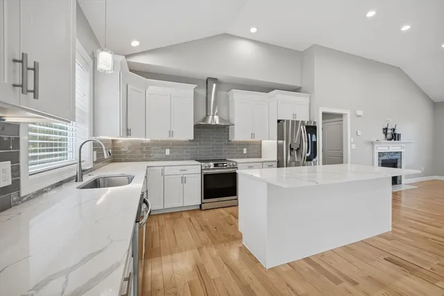 $799,900 | 17 Sunny Crest Lane, Belchertown, MA 01007