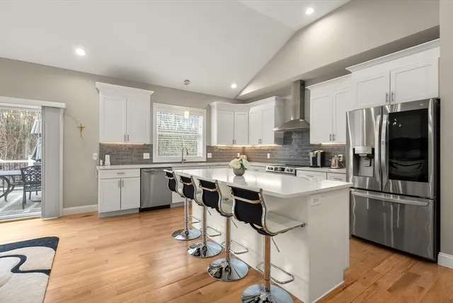 $799,900 | 17 Sunny Crest Lane, Belchertown, MA 01007