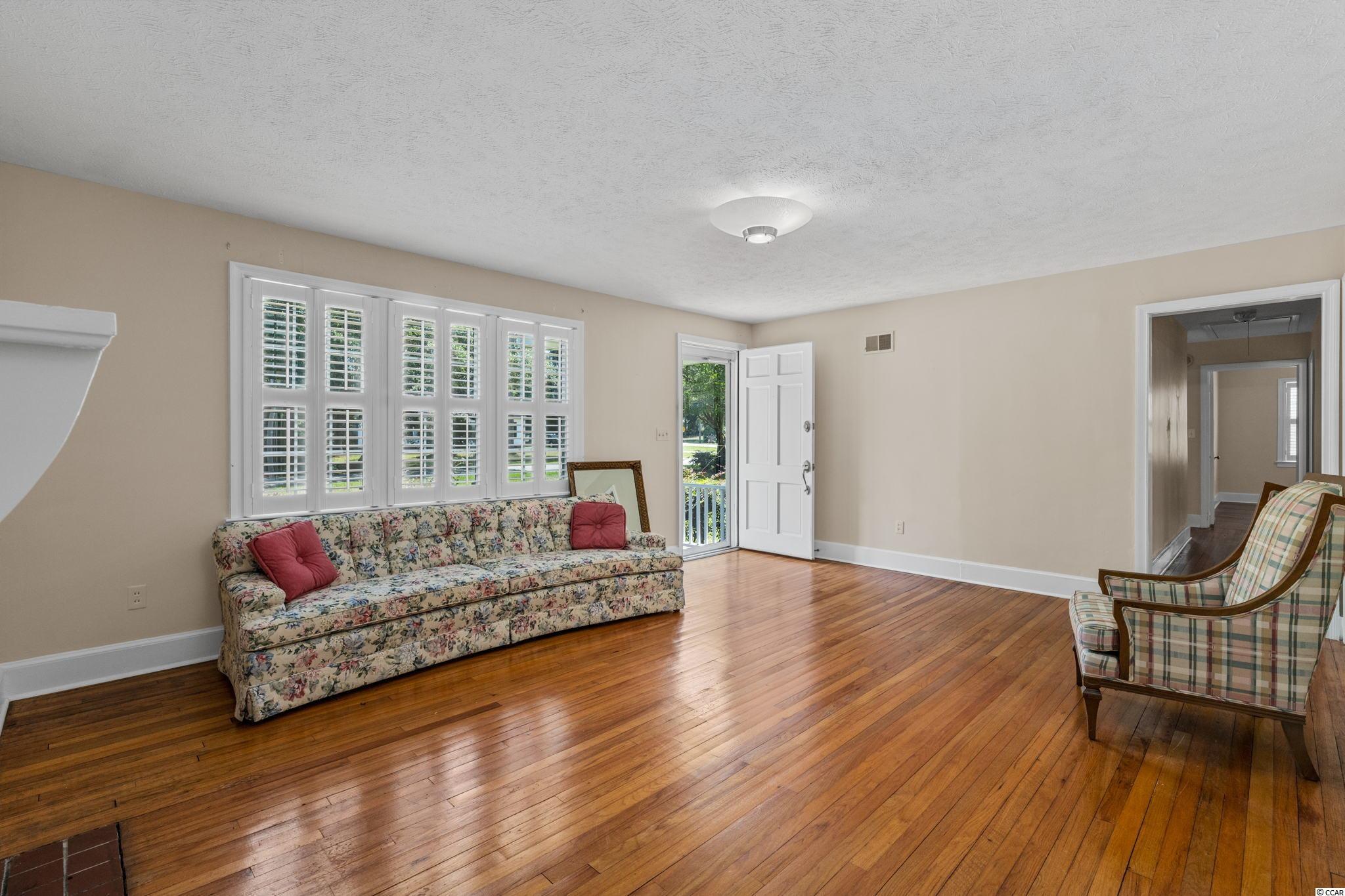 1306 Forest View Road Conway, SC 29526 - Photo 8 of 34 Gallery Image 8