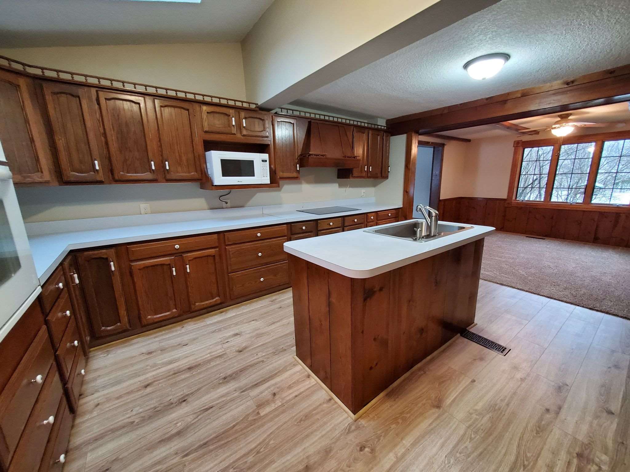 11811 Richard Road Churubusco, IN 46723 - Photo 5 of 35 Gallery Image 5
