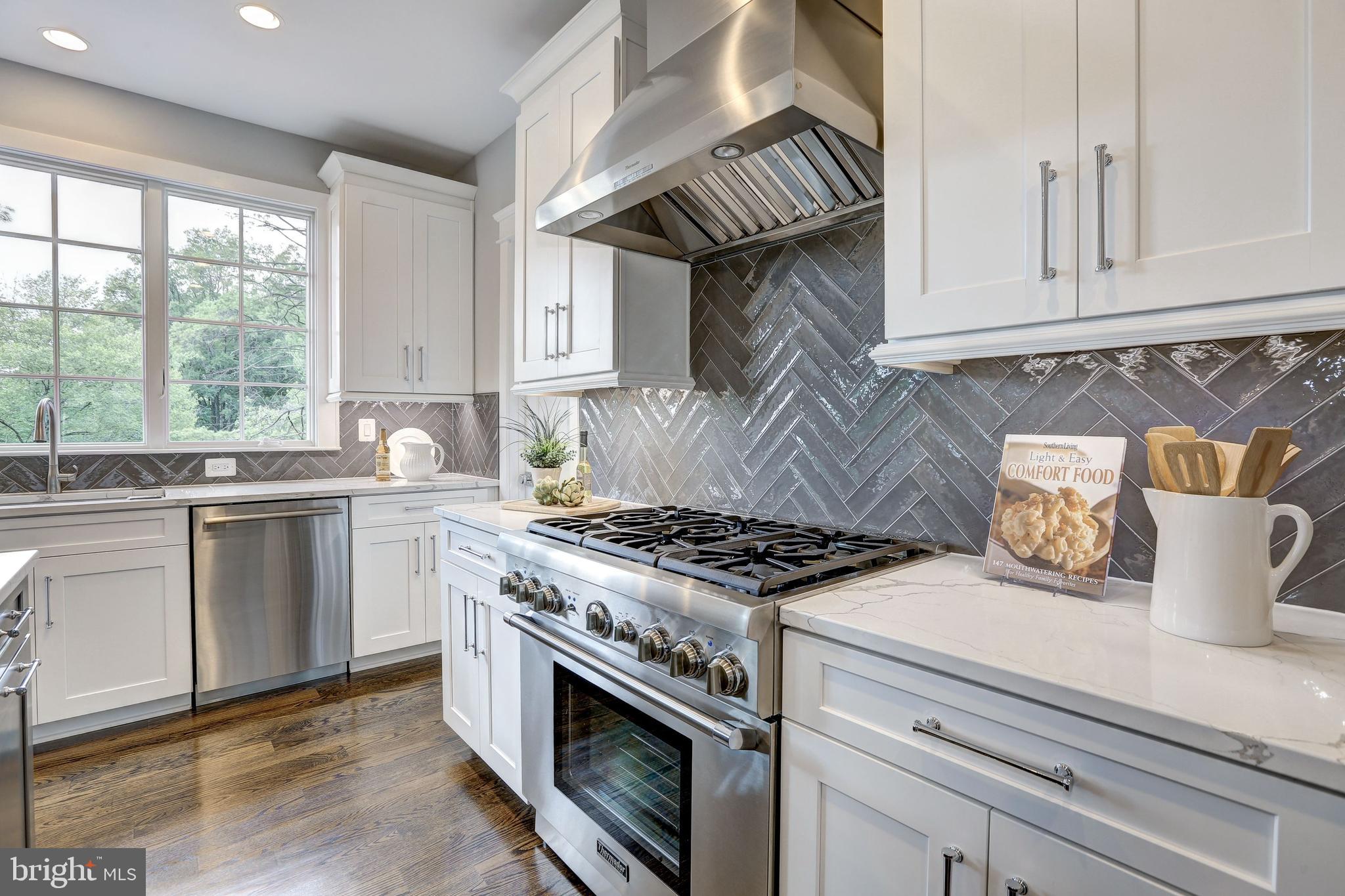 7517 Sebago Road Bethesda, MD 20817 - Photo 13 of 42 Kitchen
