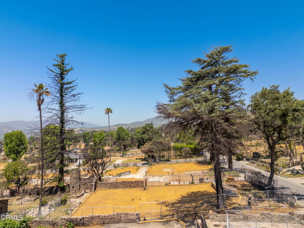 294 Wapello Street Altadena, CA 91001 - Photo 29 of 48 DJI_20250618113752_0683_D-HDR