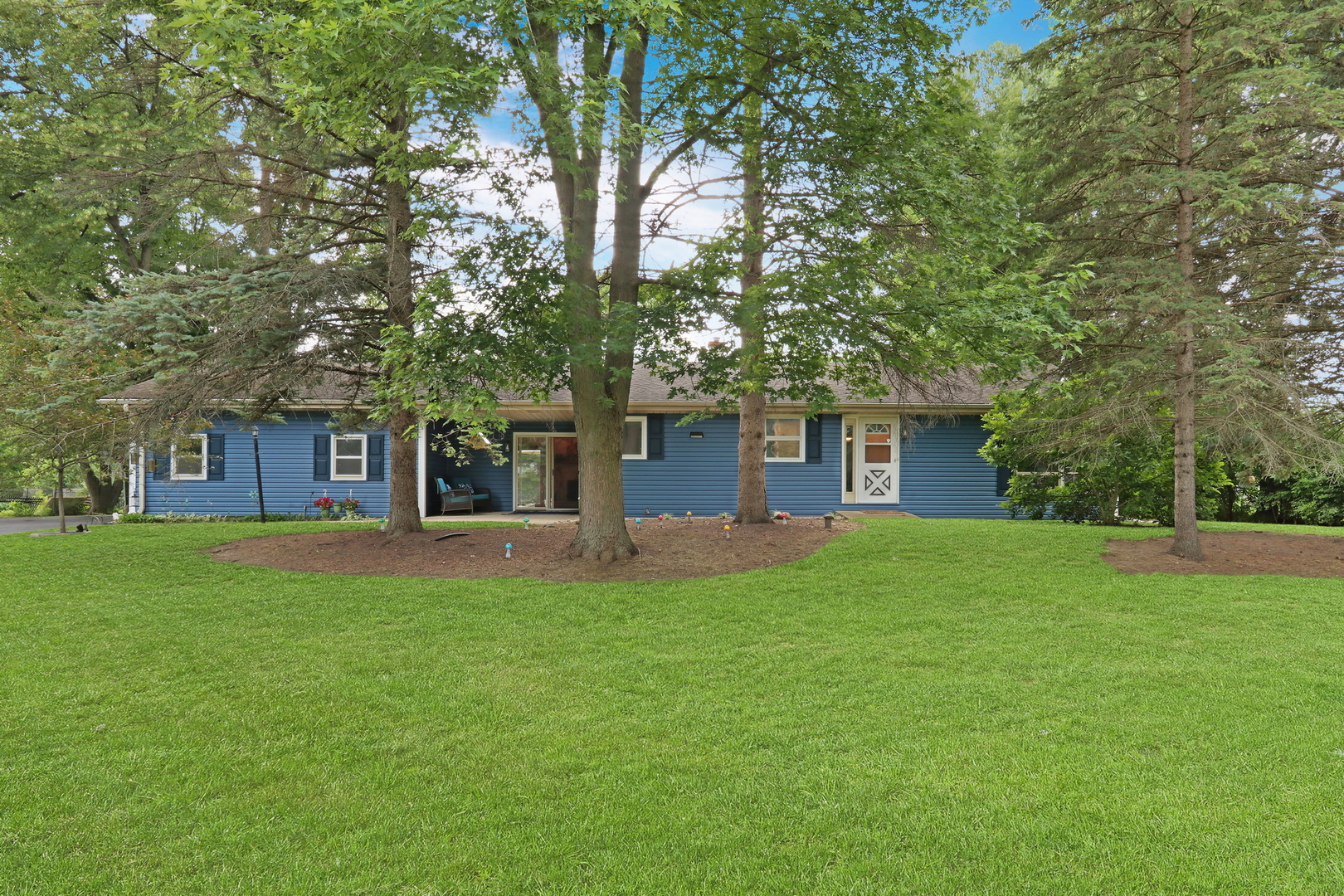 13965 West Wadsworth Road Wadsworth, IL 60083 - Photo 2 of 43