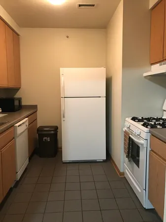 $2,800 | 322 North Henry Street, Unit 202, Madison, WI 53703