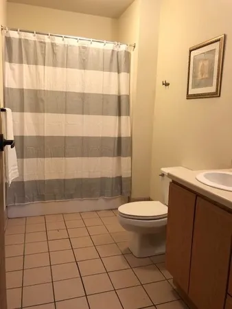 $2,800 | 322 North Henry Street, Unit 202, Madison, WI 53703