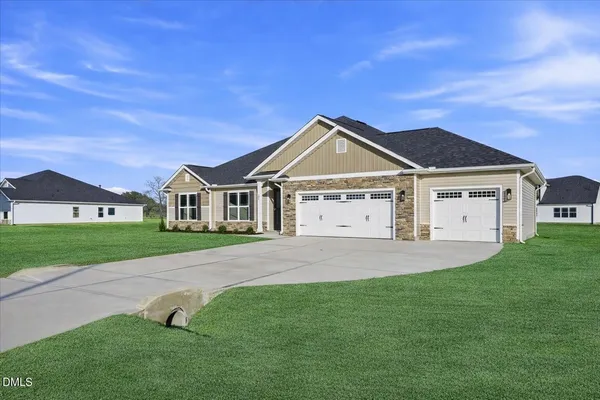 $399,500 | 104 Manchester Court, La Grange, NC 28551
