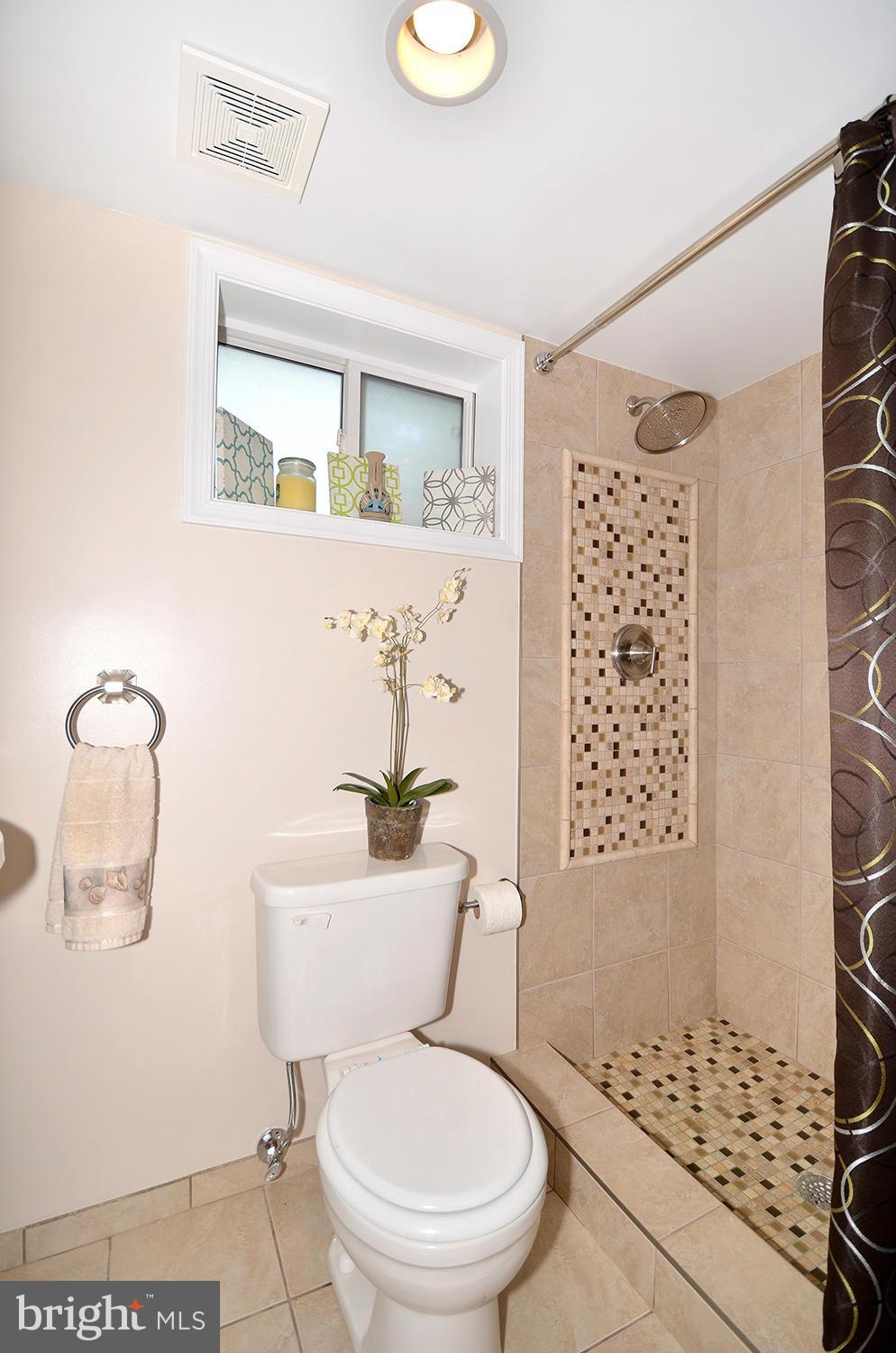2603 Spencer Road Chevy Chase, MD 20815 - Photo 19 of 28 Bath