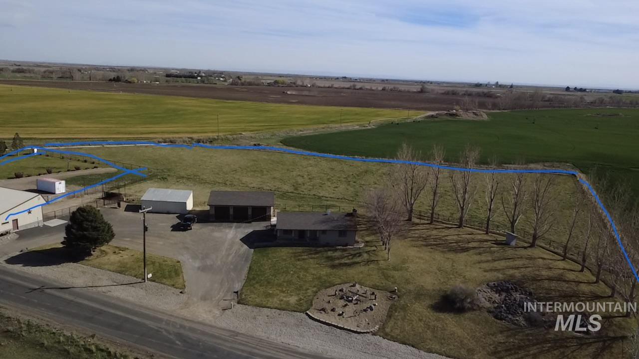 2155 East 1775 South Gooding, ID 83330 - Photo 17 of 18 Aerial view of sparsely populated area with property boundaries highlighted
